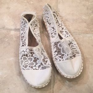 Mossimo white shoes